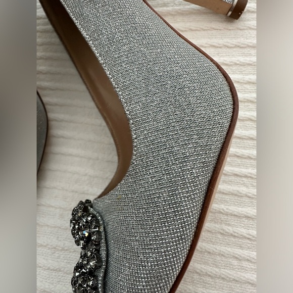 Manolo Blahnik Hangisi Silver Glitter Pump - Picture 6 of 15